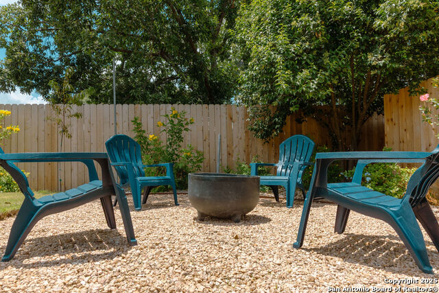 Image 29 of 34 For 4543 Bridgewood Dr