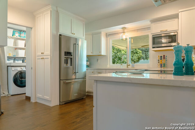 Image 6 of 34 For 4543 Bridgewood Dr