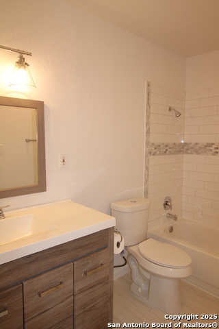 Image 18 of 24 For 3807 Briarhaven