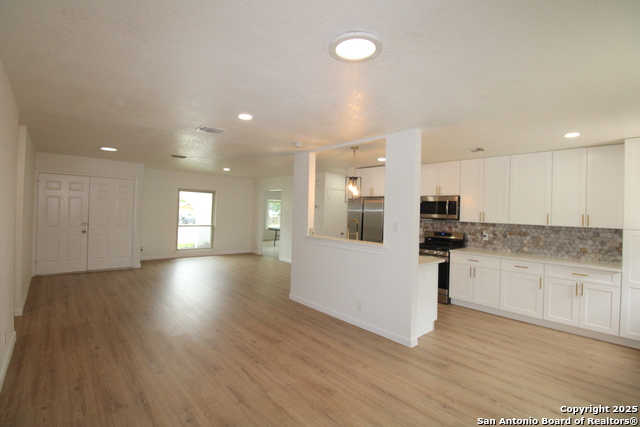 Image 4 of 24 For 3807 Briarhaven