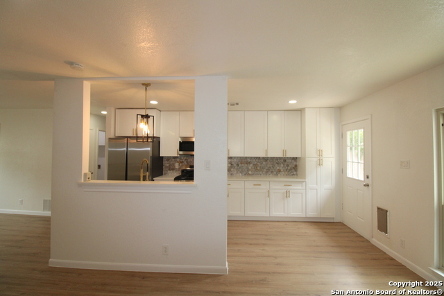 Image 6 of 24 For 3807 Briarhaven