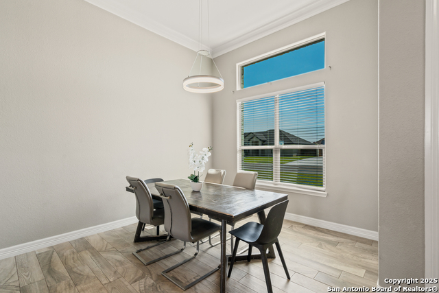 Listing photo id 12 for 406 Mountain View Drive