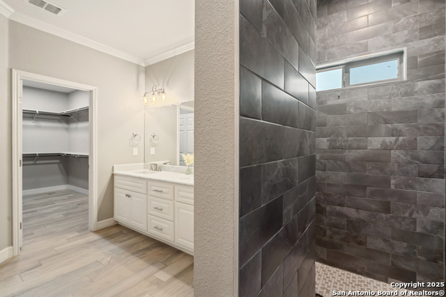 Listing photo id 17 for 406 Mountain View Drive