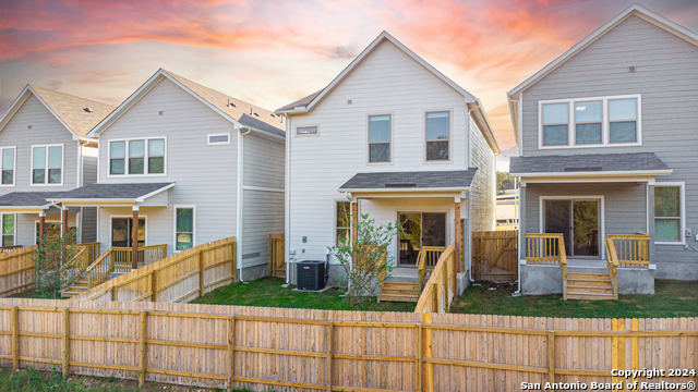 Image 25 of 27 For 8903 Summerwood Bend