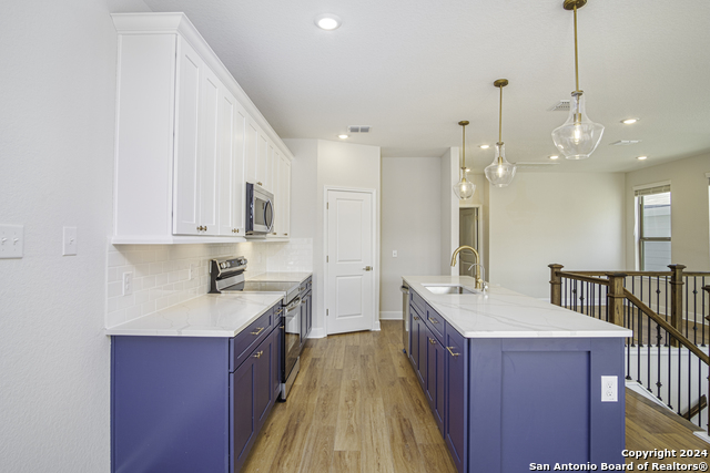 Image 6 of 27 For 8903 Summerwood Bend