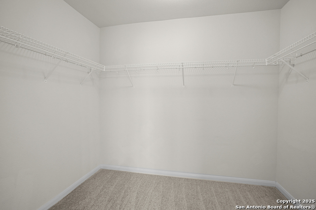 Listing photo id 18 for 9515 Braun Shore