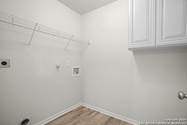 Listing photo id 28 for 9515 Braun Shore