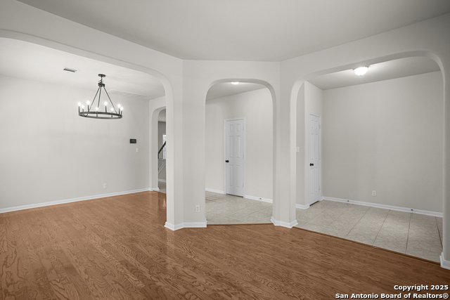 Listing photo id 4 for 9515 Braun Shore