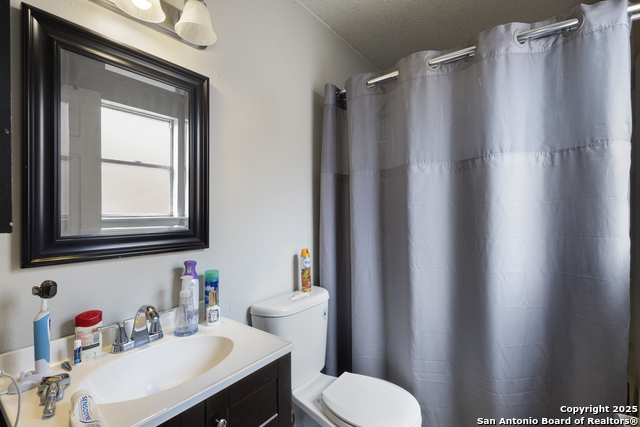 Listing photo id 8 for 9379 Valley Bnd