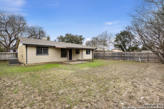 Listing photo id 9 for 9379 Valley Bnd