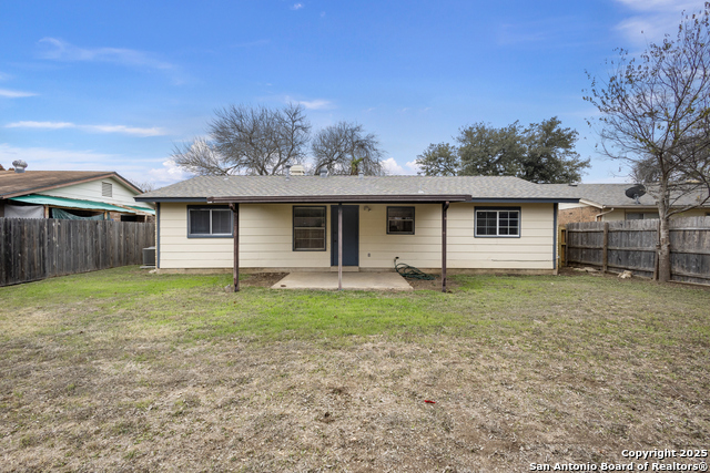 Listing photo id 13 for 9379 Valley Bnd