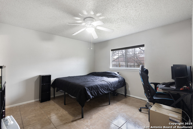 Listing photo id 7 for 9379 Valley Bnd