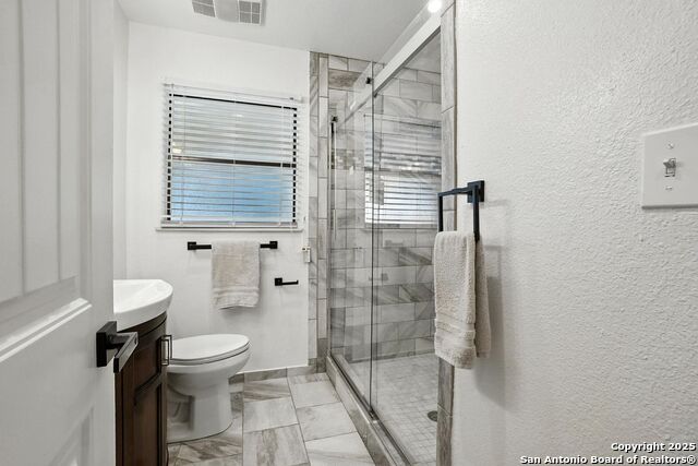 Image 17 of 33 For 334 Karen Ln