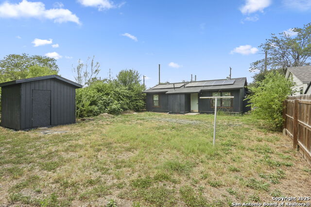 Listing photo id 16 for 430 Groff