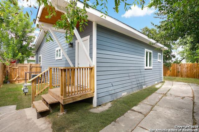Listing photo id 12 for 620 Iowa St  