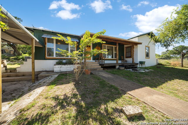 Details for 342 Cherokee Dr, Bandera, TX 78003