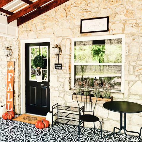 Listing photo id 12 for 3403 Fm 2325