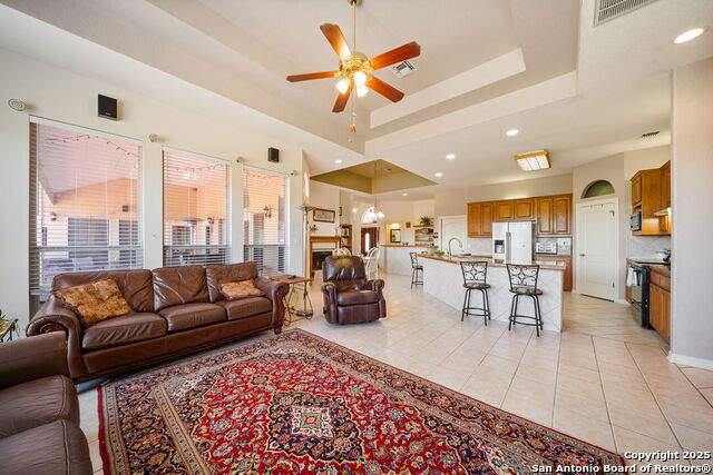 Image 20 of 47 For 32768 Aubry Way