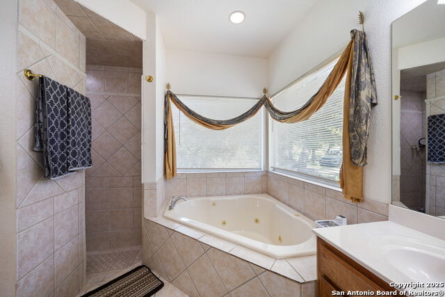 Image 28 of 47 For 32768 Aubry Way