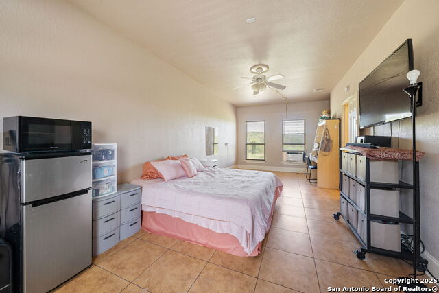 Image 35 of 47 For 32768 Aubry Way
