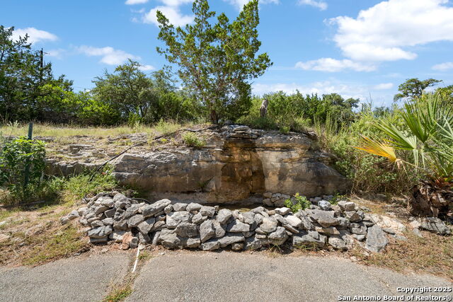 Image 4 of 47 For 32768 Aubry Way