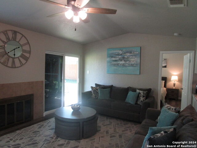 Listing photo id 3 for 10510 Kinderhook