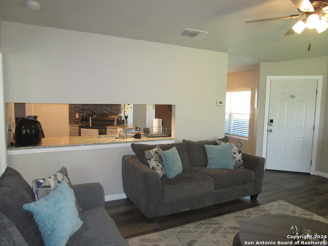 Listing photo id 5 for 10510 Kinderhook