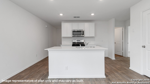 Listing photo id 1 for 10723 Criterion