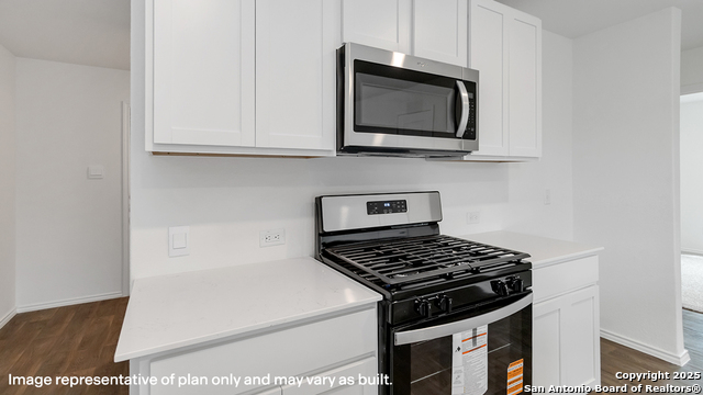 Listing photo id 5 for 10723 Criterion