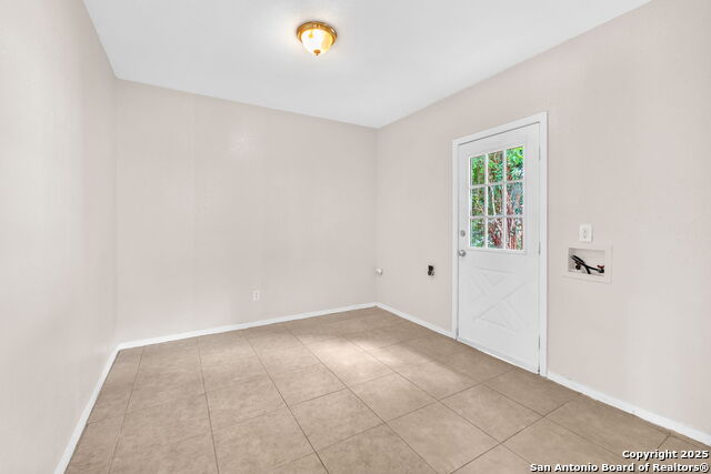 Image 30 of 37 For 5131 Redding