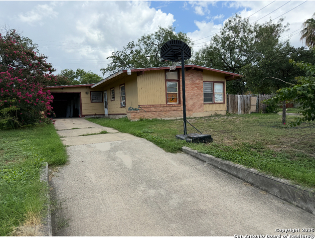 Image 9 of 10 For 239 Ashland Dr