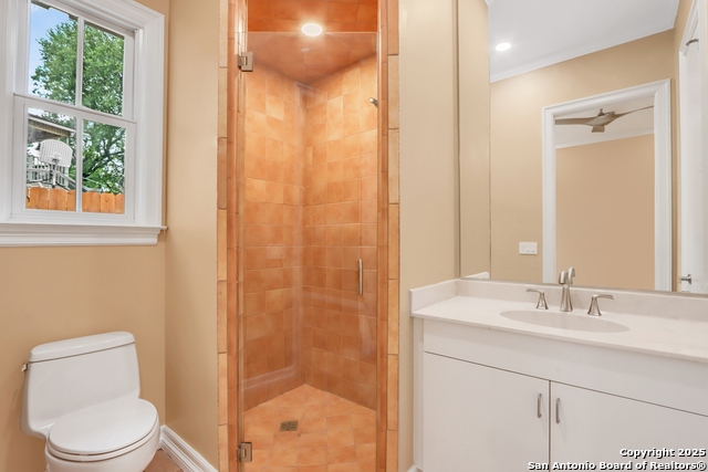 Listing photo id 32 for 352 Ridge Crest
