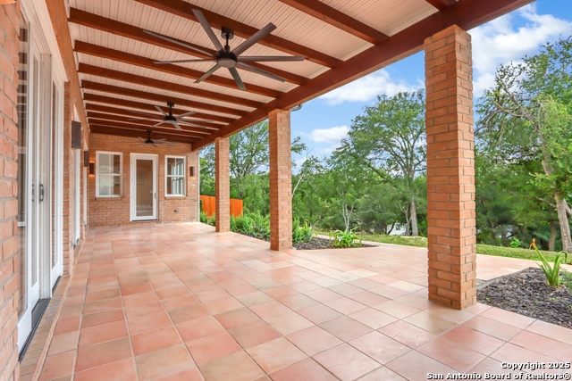 Listing photo id 41 for 352 Ridge Crest