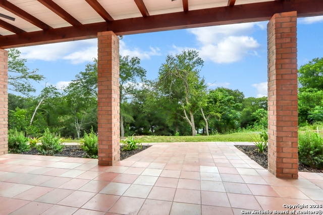 Listing photo id 42 for 352 Ridge Crest