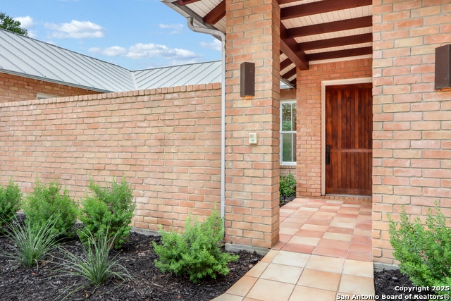 Listing photo id 5 for 352 Ridge Crest