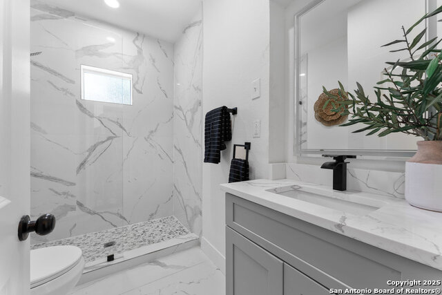 Listing photo id 15 for 612 Magnolia Ave W