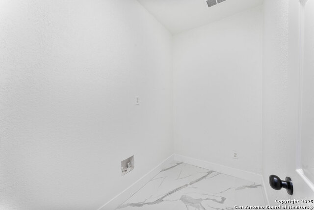 Listing photo id 20 for 612 Magnolia Ave W