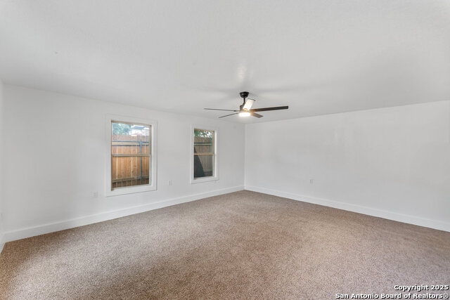Listing photo id 25 for 612 Magnolia Ave W
