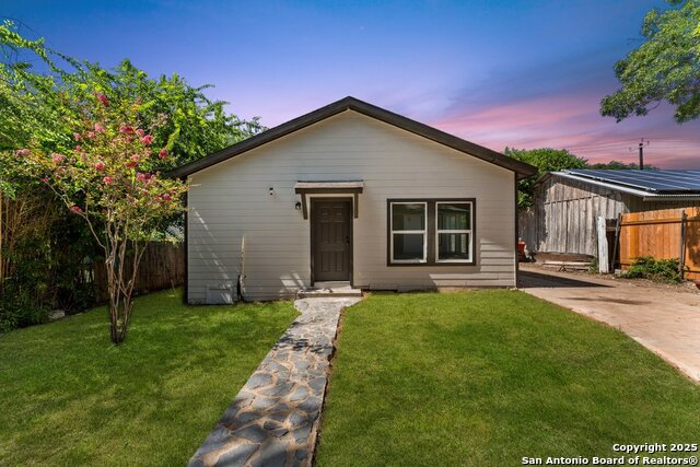 Listing photo id 29 for 612 Magnolia Ave W