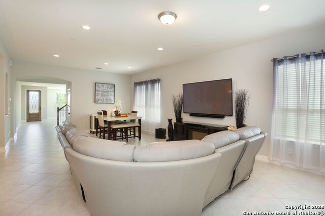 Image 10 of 31 For 9109 Sunpool
