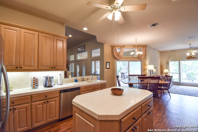 Image 14 of 33 For 29714 Fairway Vista Dr