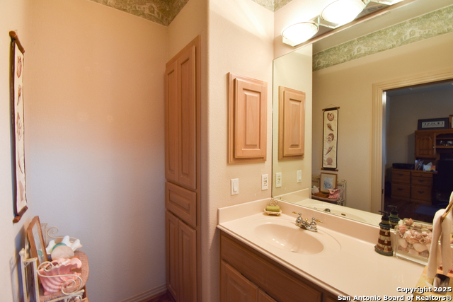 Image 29 of 33 For 29714 Fairway Vista Dr