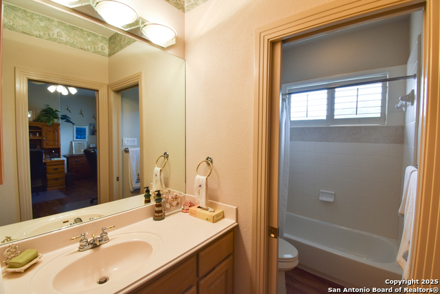 Image 30 of 33 For 29714 Fairway Vista Dr