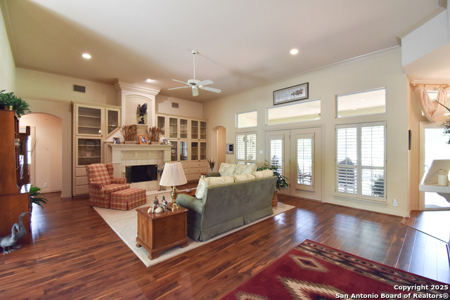 Image 7 of 33 For 29714 Fairway Vista Dr