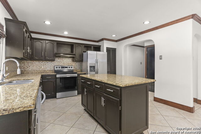 Image 13 of 28 For 3927 Pipers Ct