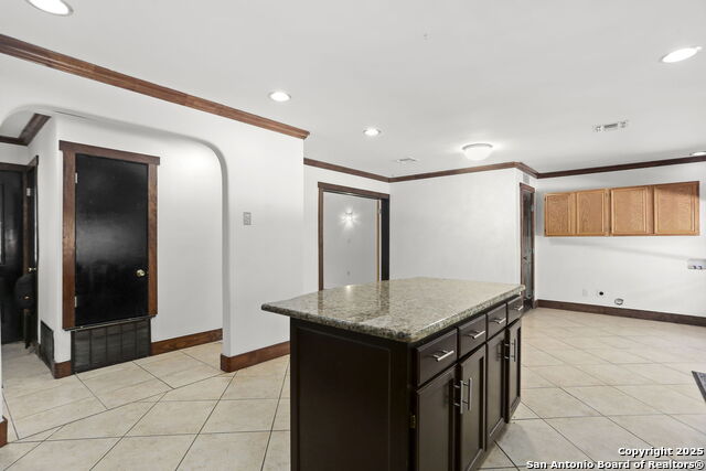 Image 14 of 28 For 3927 Pipers Ct