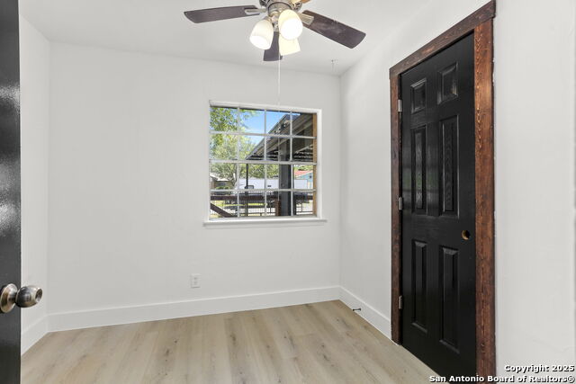 Image 22 of 28 For 3927 Pipers Ct