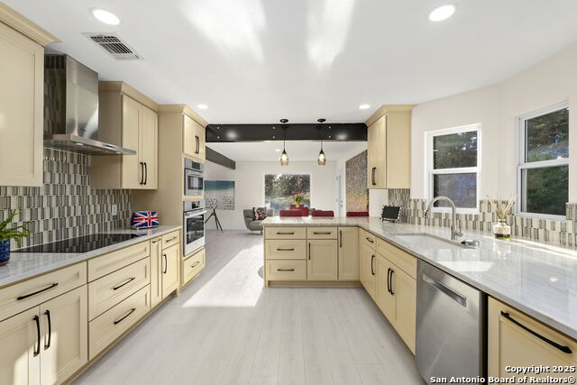 Image 11 of 57 For 403 Sparkling Springs Dr.