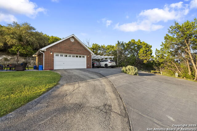 Image 44 of 57 For 403 Sparkling Springs Dr.