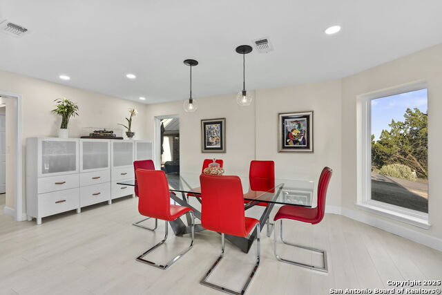 Image 7 of 57 For 403 Sparkling Springs Dr.
